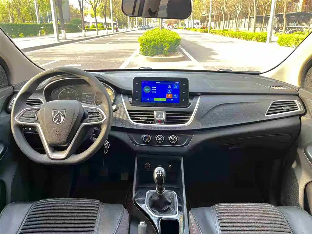 Baojun 730 2019 1.5L Manual Fashion Edition 7-Seater China VI фото 17