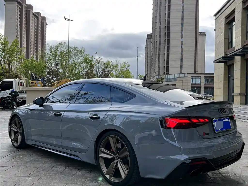 Audi RS 5 2022 RS 5 2.9T Sportback Dark Gold Edition фото 5