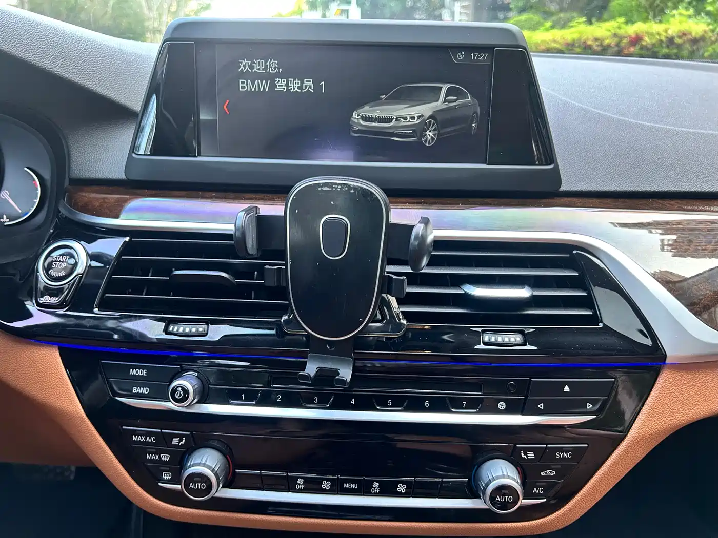 BMW 5 Series 2018 528Li Launch Special Edition фото 16