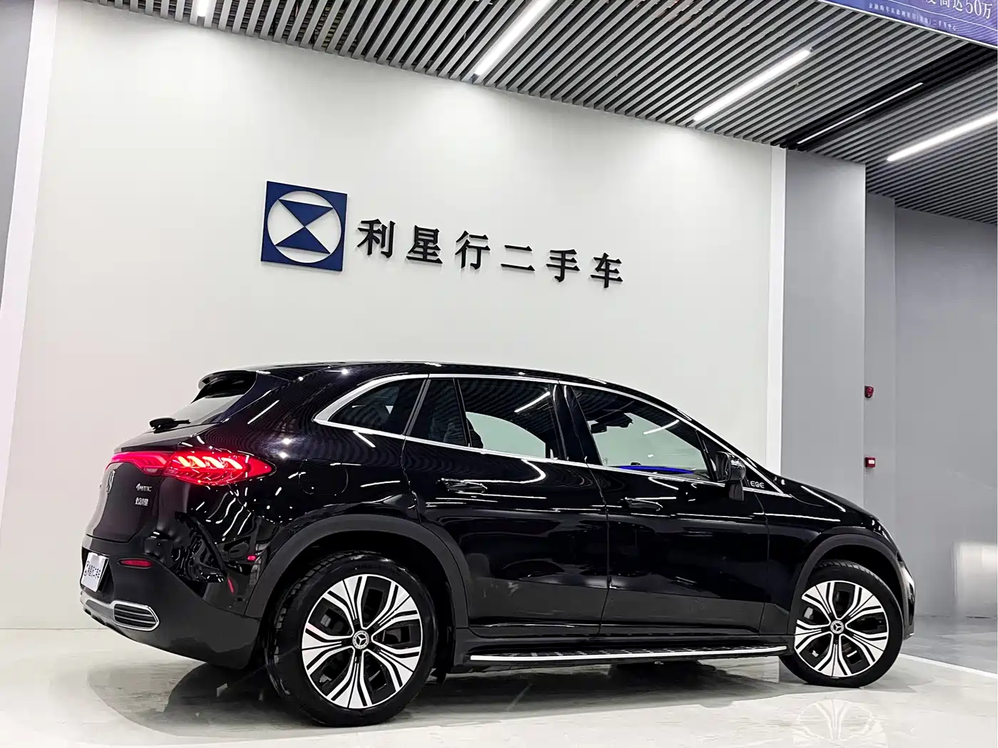 MERCEDES-BENZ EQE SUV