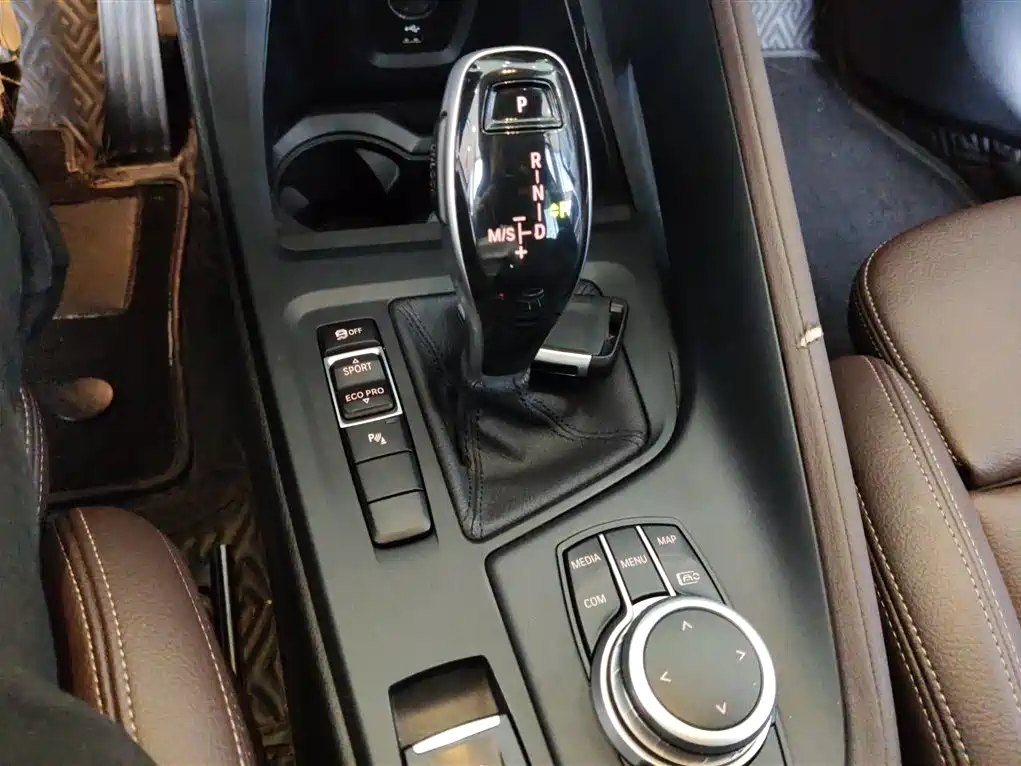 BMW X1 2022 sDrive25Li Leading фото 14