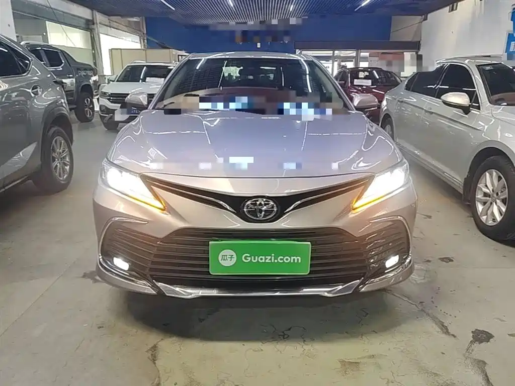Toyota Camry 2023 2.0G Luxury Edition фото 3