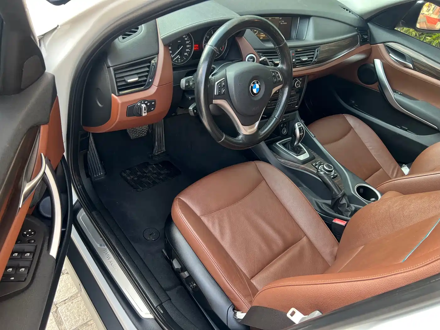 BMW X1 2014 Model sDrive20i X Design Package фото 11