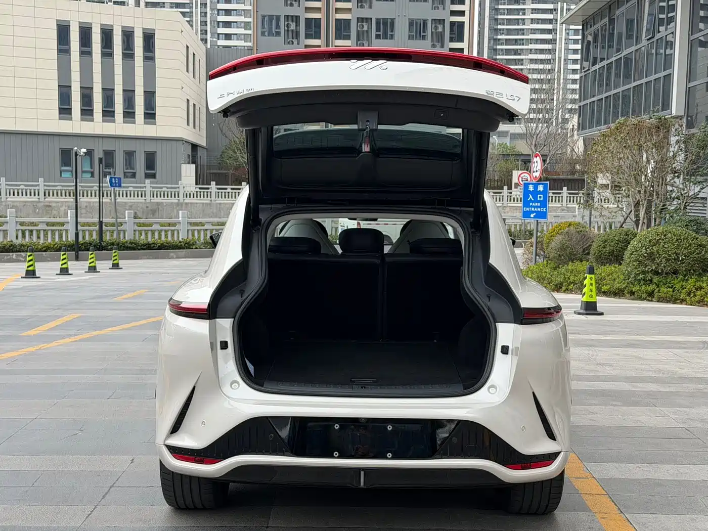 ZHIJI AUTOMOBILE ZHIJI LS7