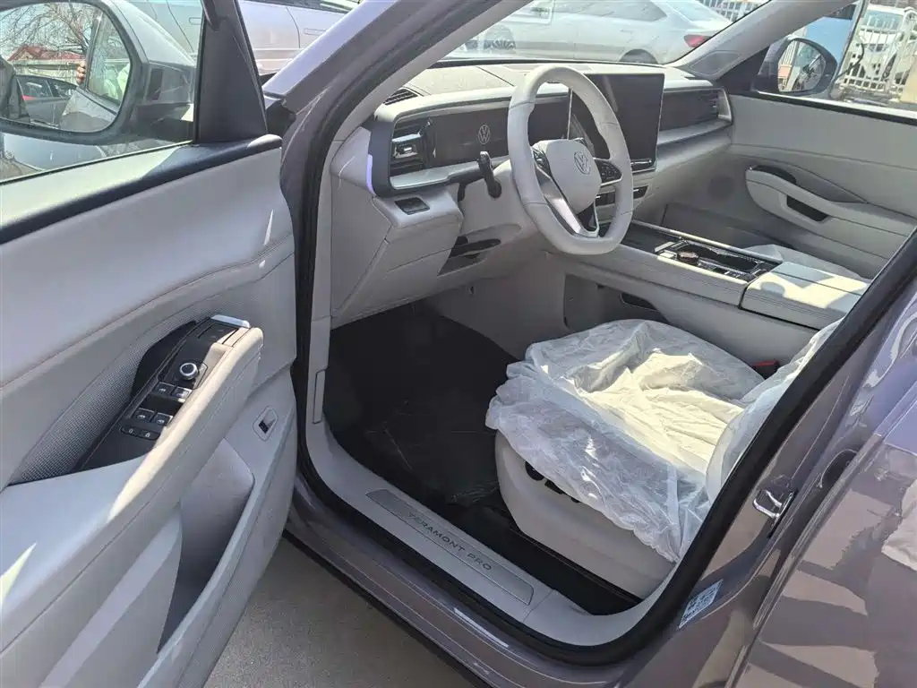 Volkswagen Teramont 2025 Model Teramont Pro 450TSI 4WD Cross Country Edition фото 15