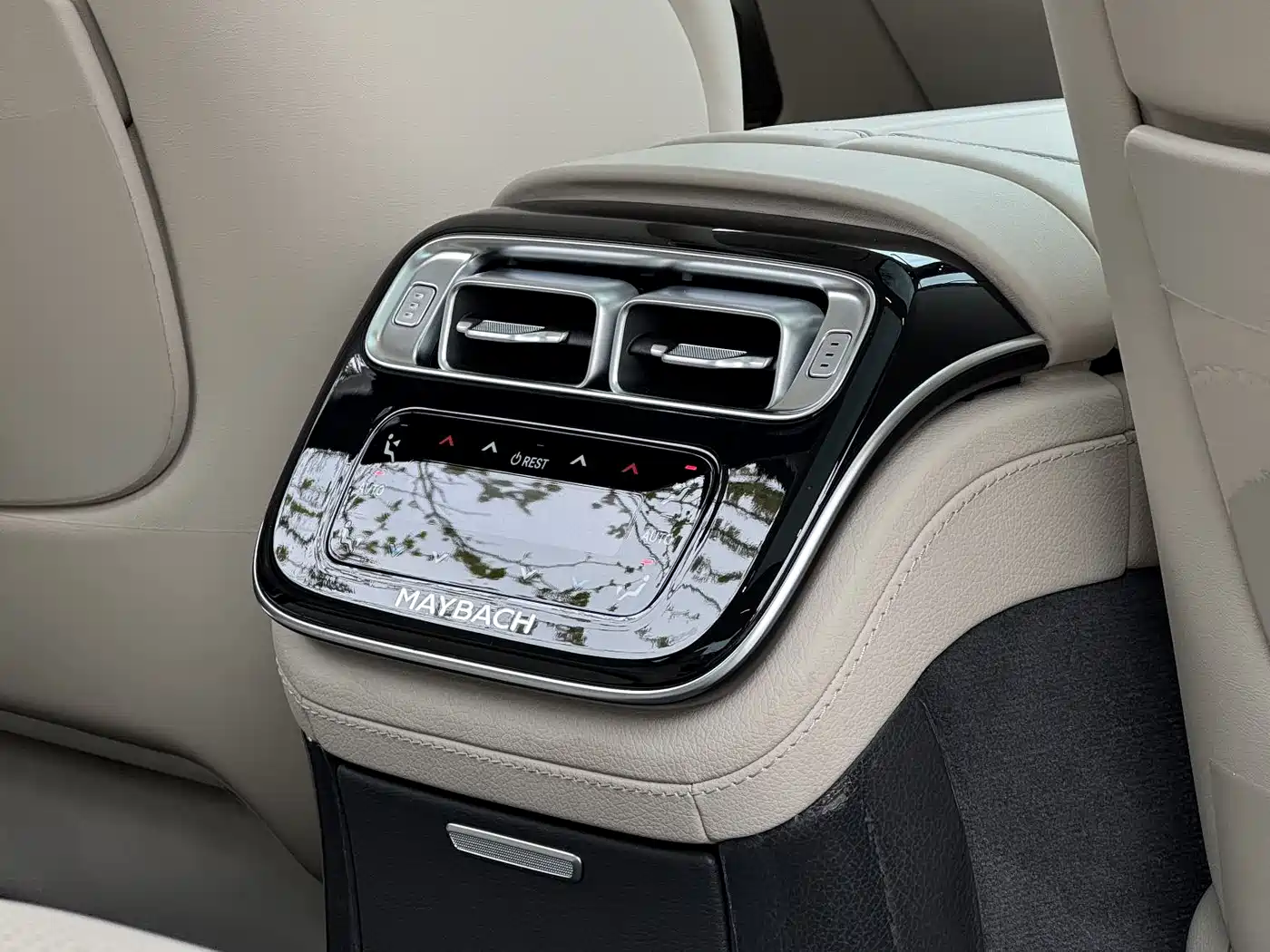 Mercedes-Benz Maybach S-Class 2024 Facelift S 480 4MATIC фото 20