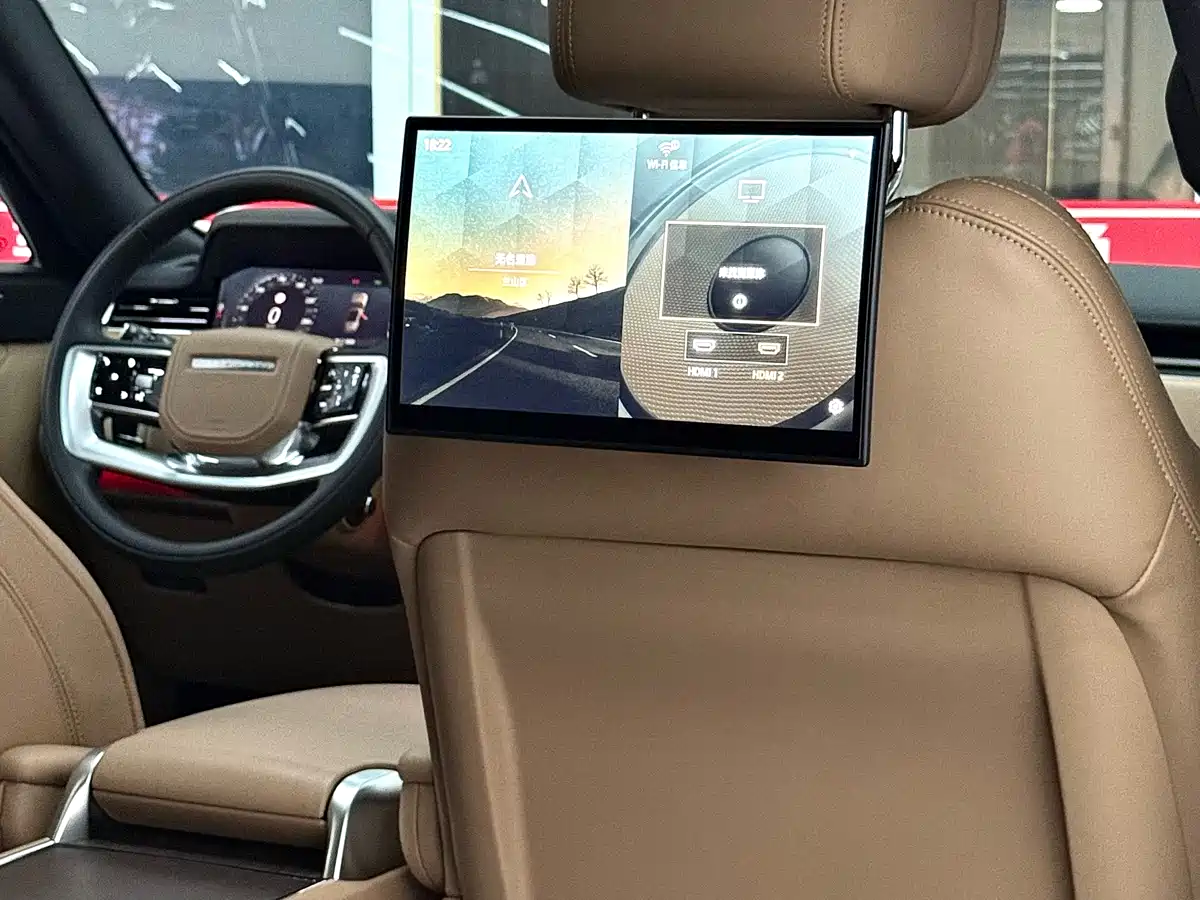 Land Rover Range Rover 2023 Facelift 3.0 L6 400PS Prosperity Extended Version фото 11