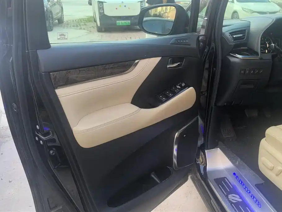 Toyota Alphard 2018 Facelift 3.5L Premium Edition фото 7