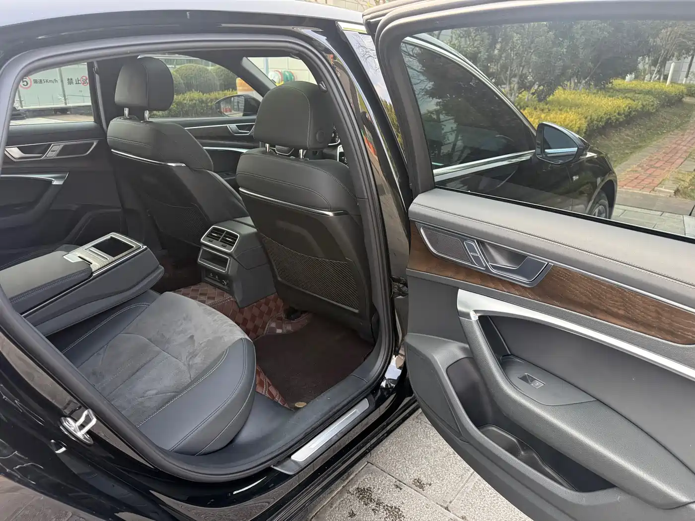 Audi A6L 2023 40 TFSI Luxury Dynamic фото 43