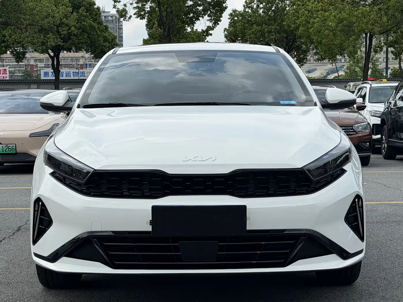 Kia K3 2023 Model 1.5L CVT Luxury Edition фото 3