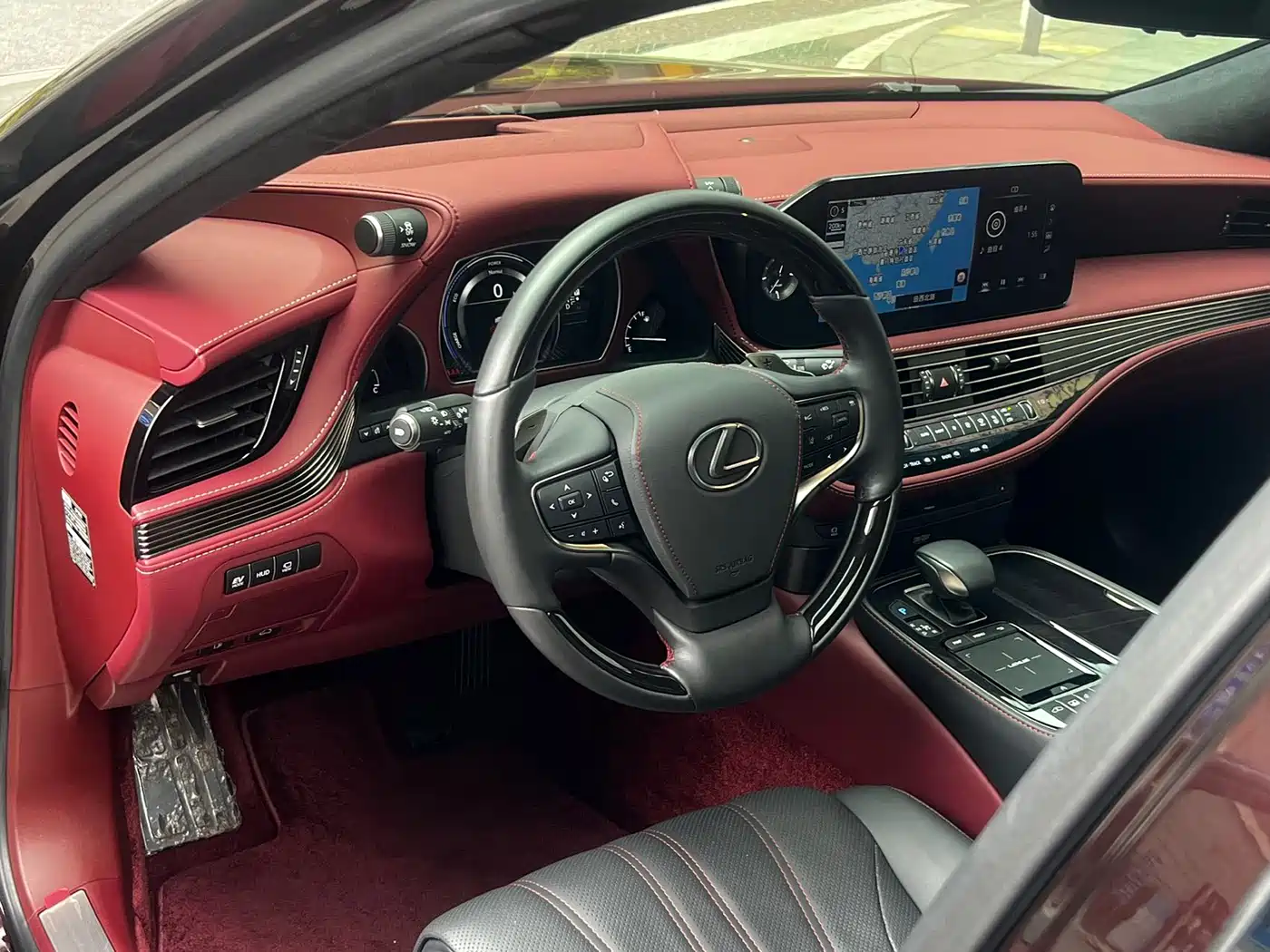 Lexus LS 2021 500h Executive Edition фото 4
