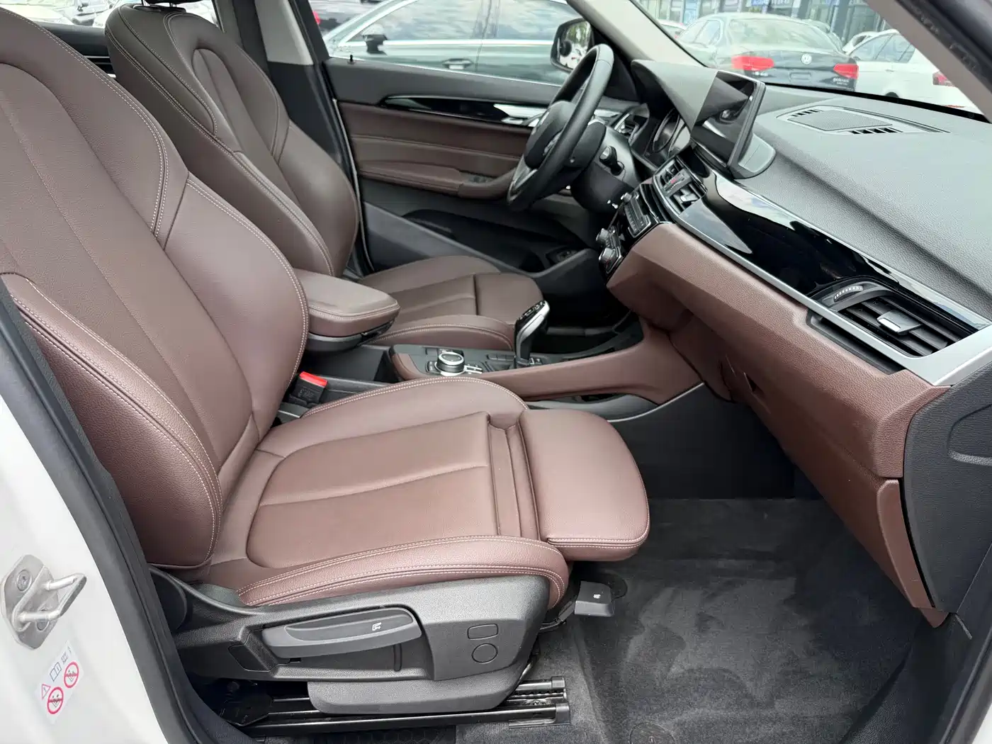 BMW X1 2022 sDrive20Li Fashion фото 13