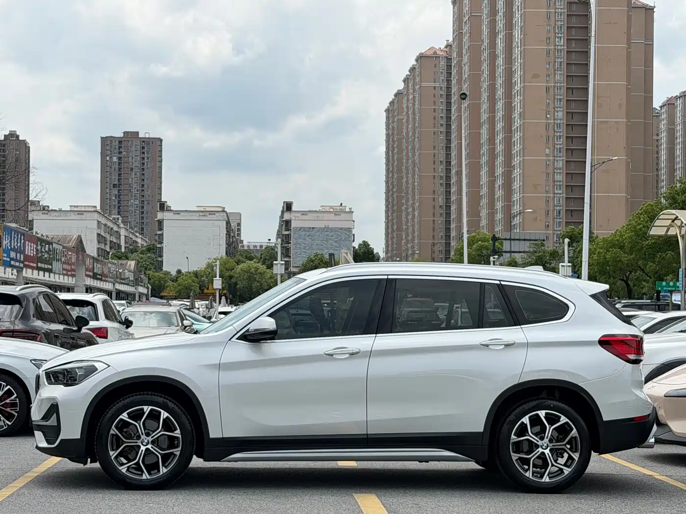 BMW X1 2022 sDrive20Li Fashion фото 5