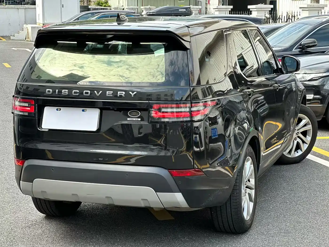 Land Rover Discovery 2017 3.0 SC V6 HSE фото 9