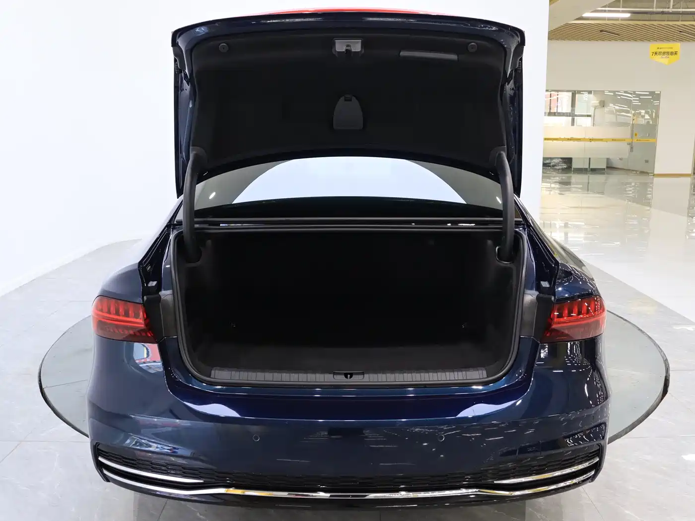 Audi A7L 2022 55 TFSI quattro S-line Zhiyuan Crystal Package фото 7