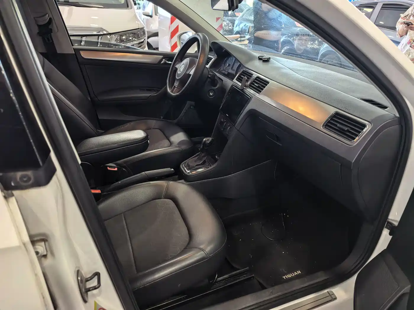Volkswagen Santana 2015 1.6L Automatic Comfort Edition фото 13