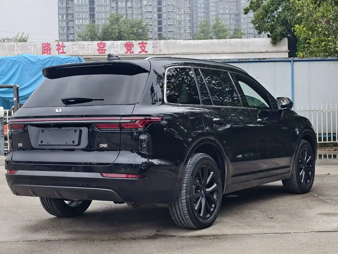 Фото 2 - Li Auto Li ONE