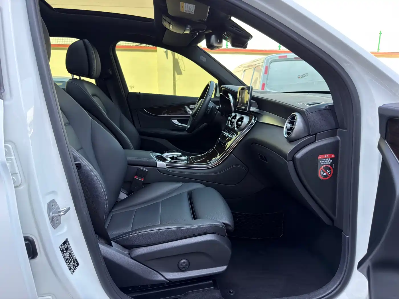 Mercedes-Benz GLC 2018 GLC 260 4MATIC Luxury фото 11