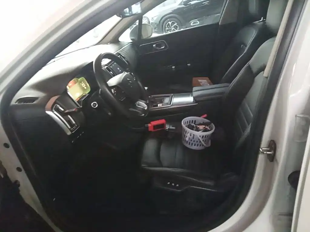 Photo 15 - Citroën C6