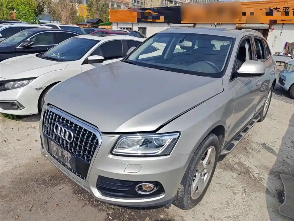 AUDI Q5