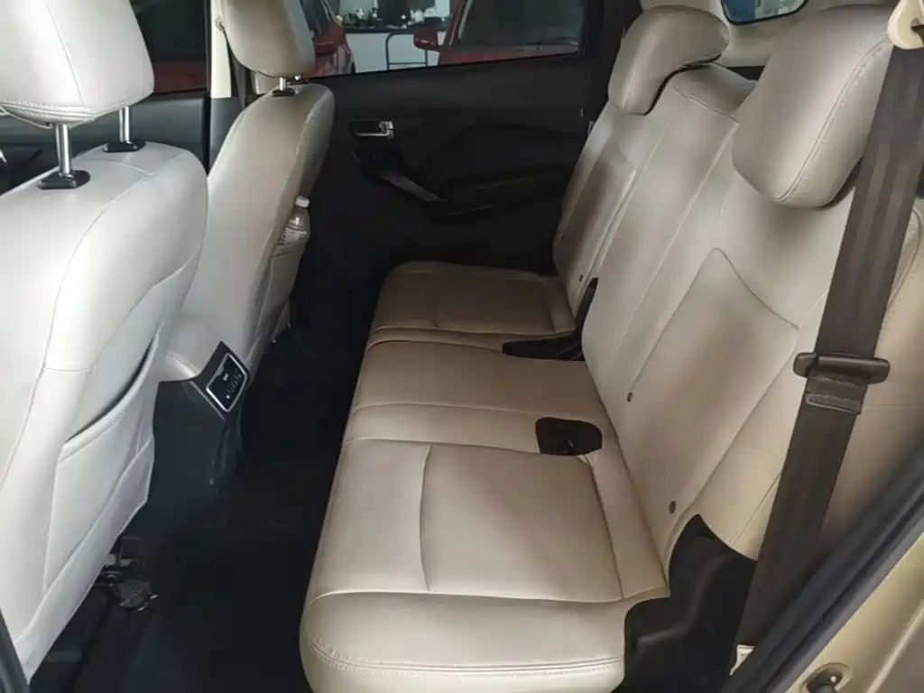 BAIC Huansu S3 2017 2017 1.5L Manual Luxury