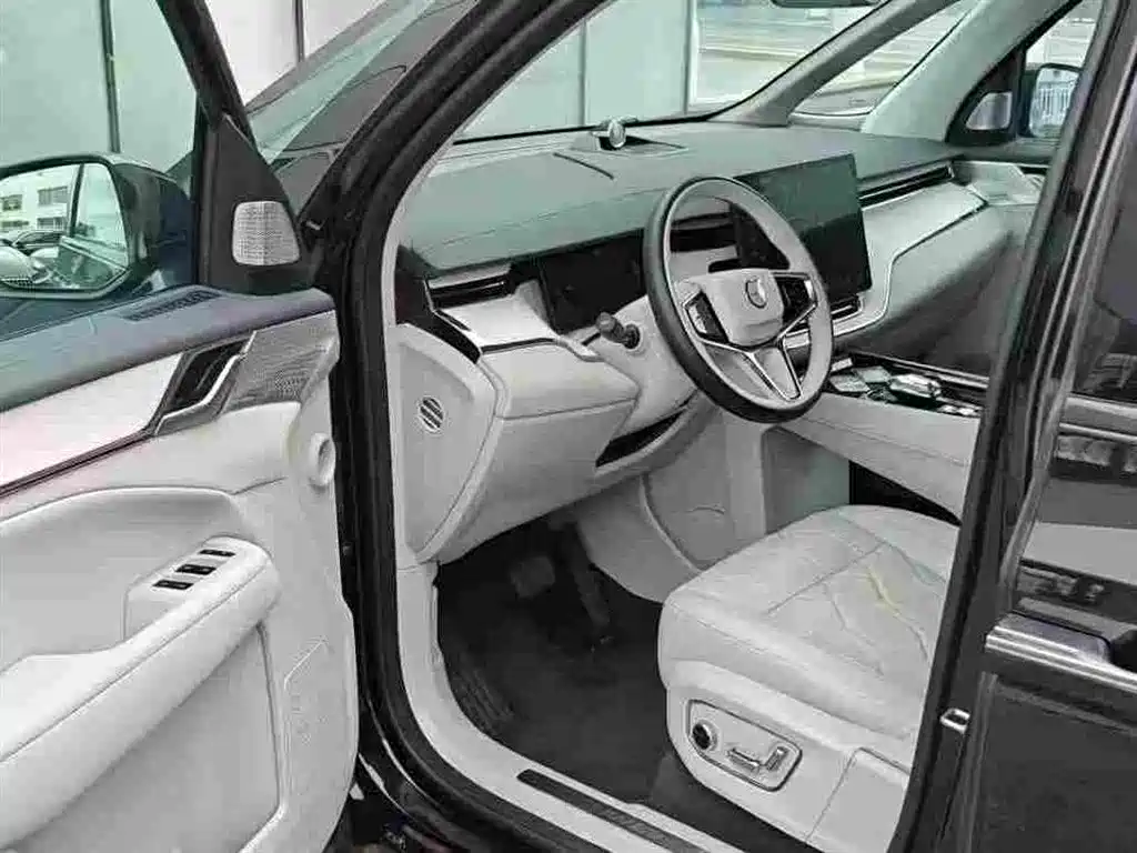 Volvo EM90 2024 2025 Ultra Six-Seater