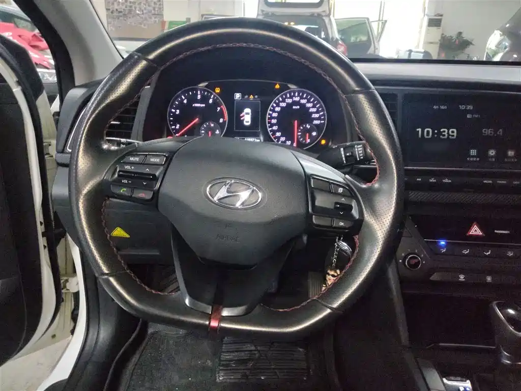Hyundai Elantra 2016 1.4T DCT Dynamic·Vitality фото 7