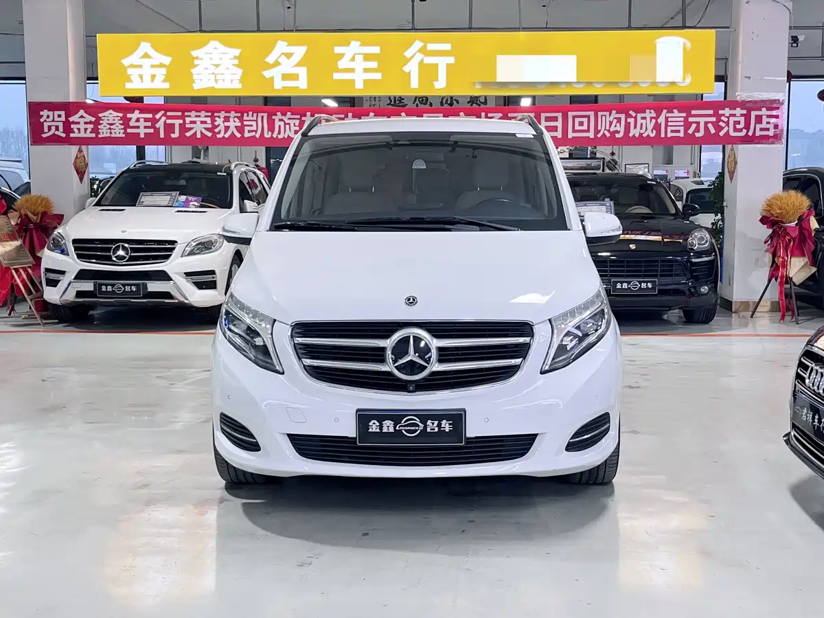 Mercedes-Benz V-Class 2017 Model V 260 Premium Edition фото 2