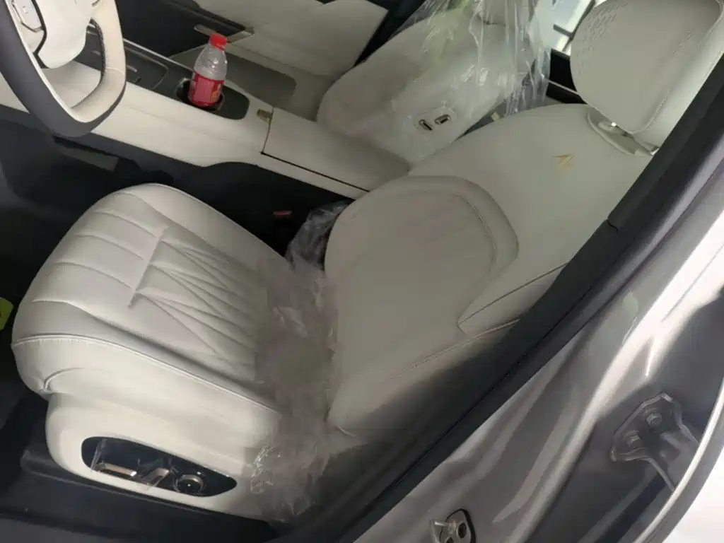 Dongfeng Yipai eπ008 2026 2025 210Ultra Range Extender 5-Seater