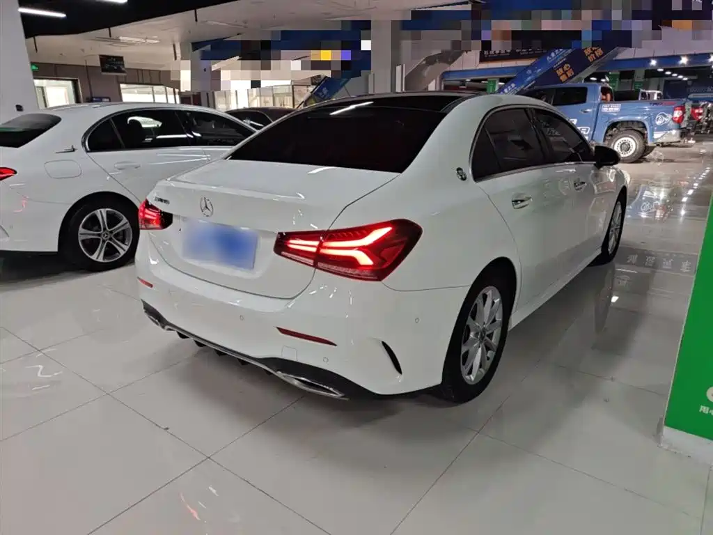 Mercedes-Benz A-Class 2020 A 200 L Sport Sedan фото 7