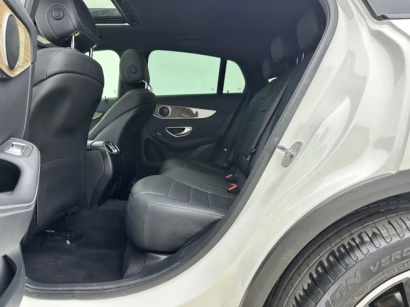 Mercedes-Benz GLC Coupe 2017 GLC 260 4MATIC Coupe SUV фото 10