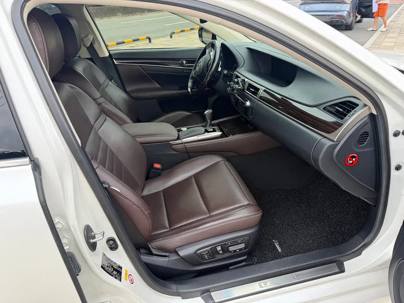 Lexus GS 2018 2016 300h Luxury Edition