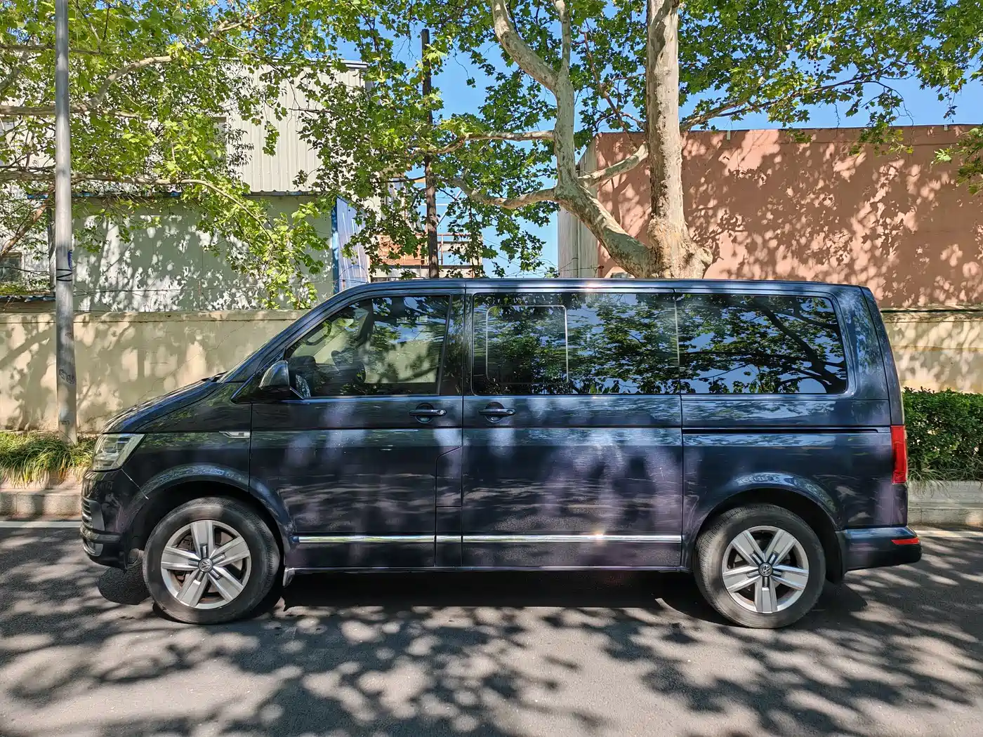 Volkswagen Multivan 2016 2.0TSI 4WD Prestige 7-Seater фото 4