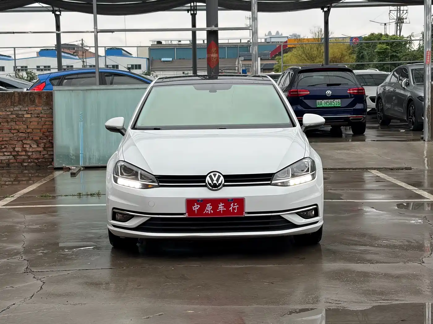 Volkswagen Golf 2020 Beloved Edition 280TSI DSG Luxury фото 2