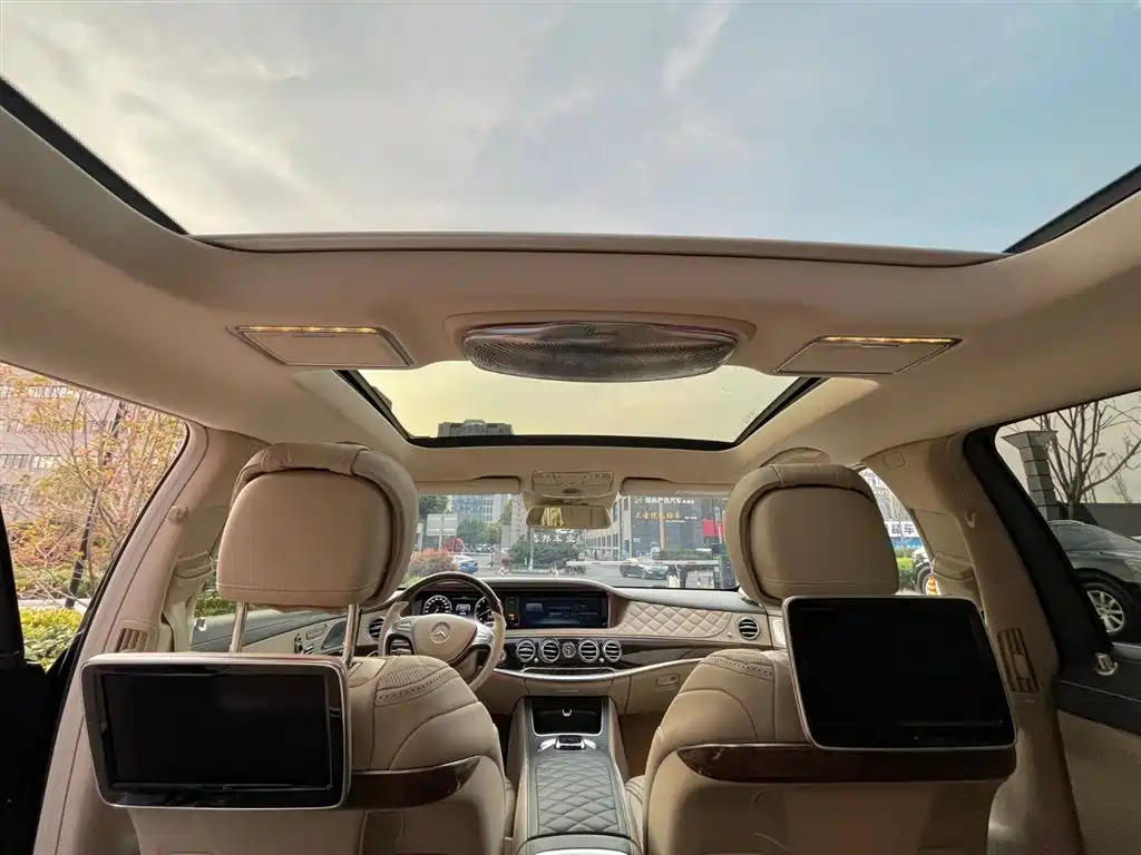 Mercedes-Benz Maybach S-Class 2015 S 600 фото 17