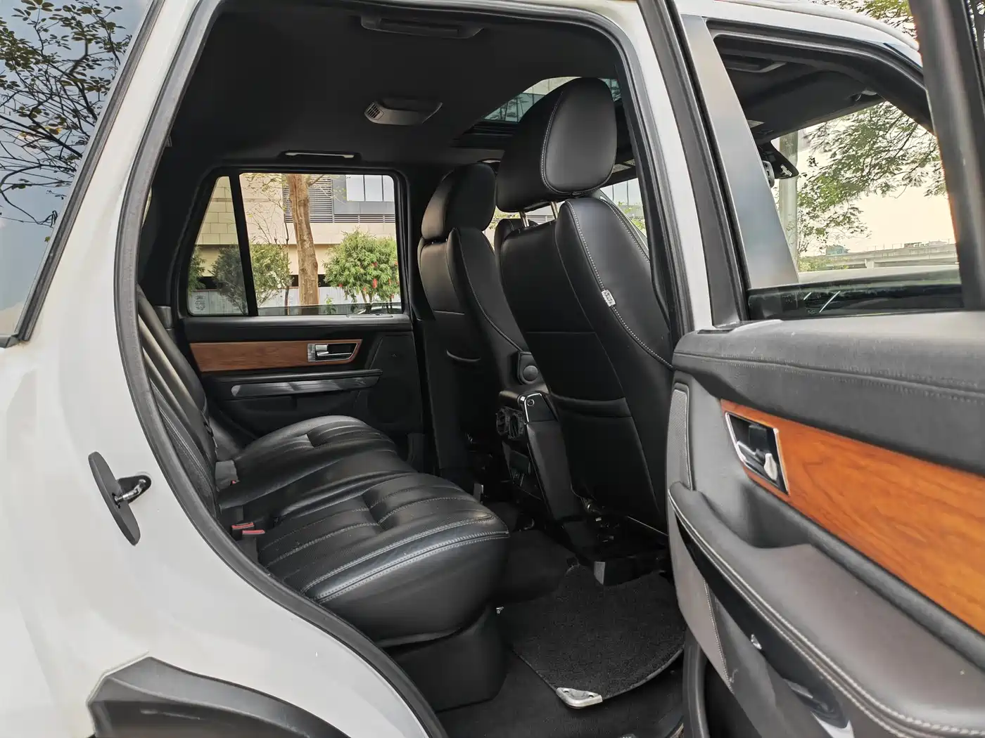 Land Rover Range Rover Sport 2012 3.0 TDV6 HSE Diesel Version фото 16