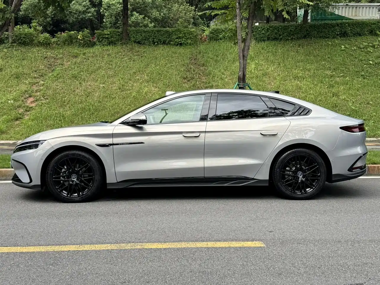 BYD Han 2026 2026 EV Intelligent Driving Edition 635KM LiDAR Flagship