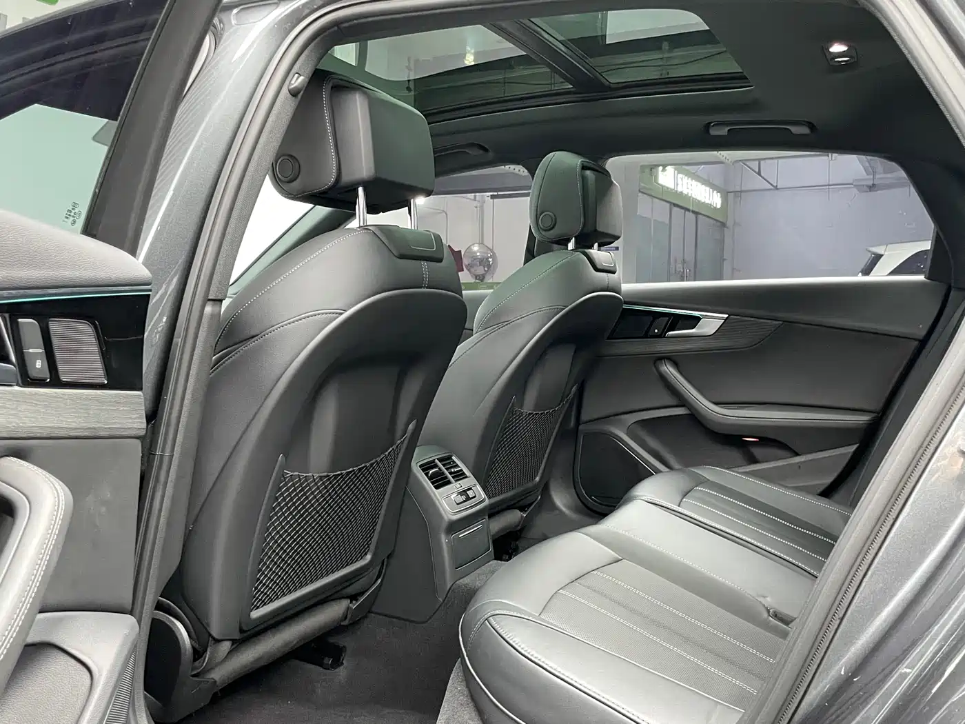Audi A4L 2023 40 TFSI Luxury Sport фото 13