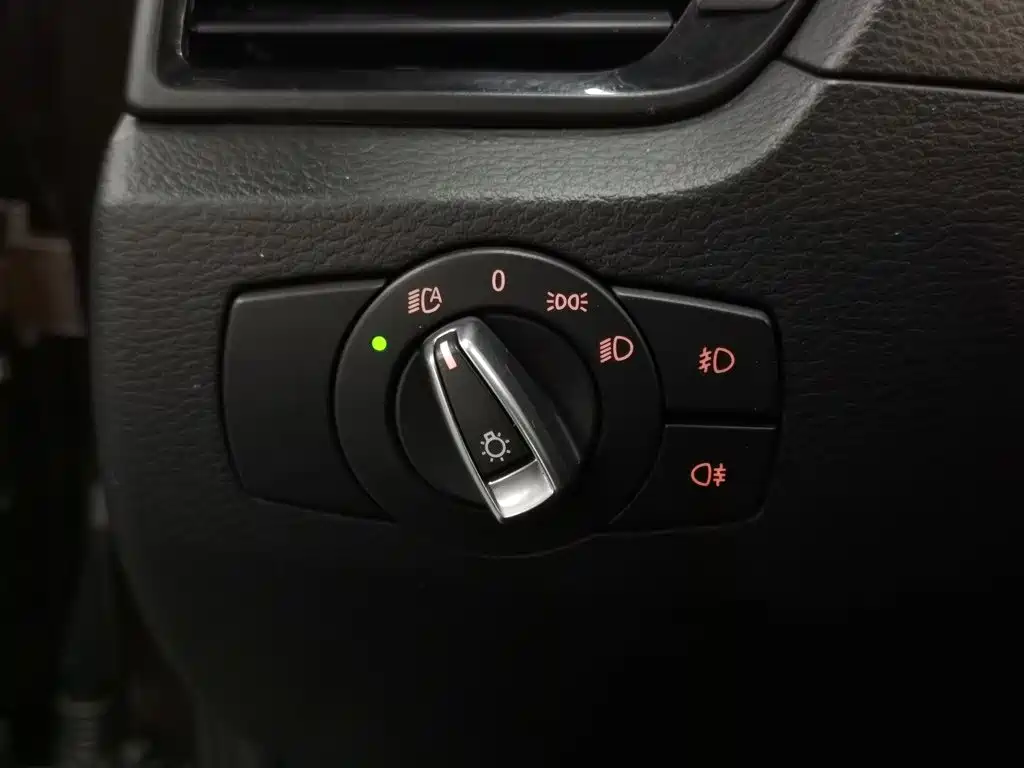 BMW X1 (Import) 2013 2012 sDrive18i Luxury
