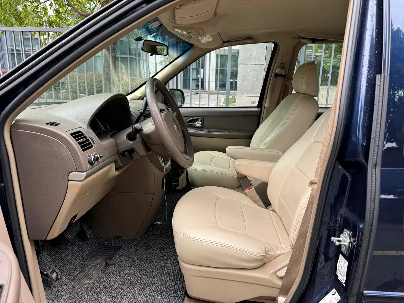 Buick GL8 2013 2.4L Classic фото 2