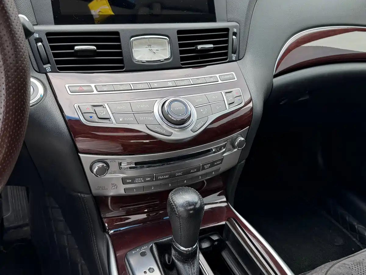 Infiniti Q70 2015 2015 Q70L 2.5L Enjoyment Edition