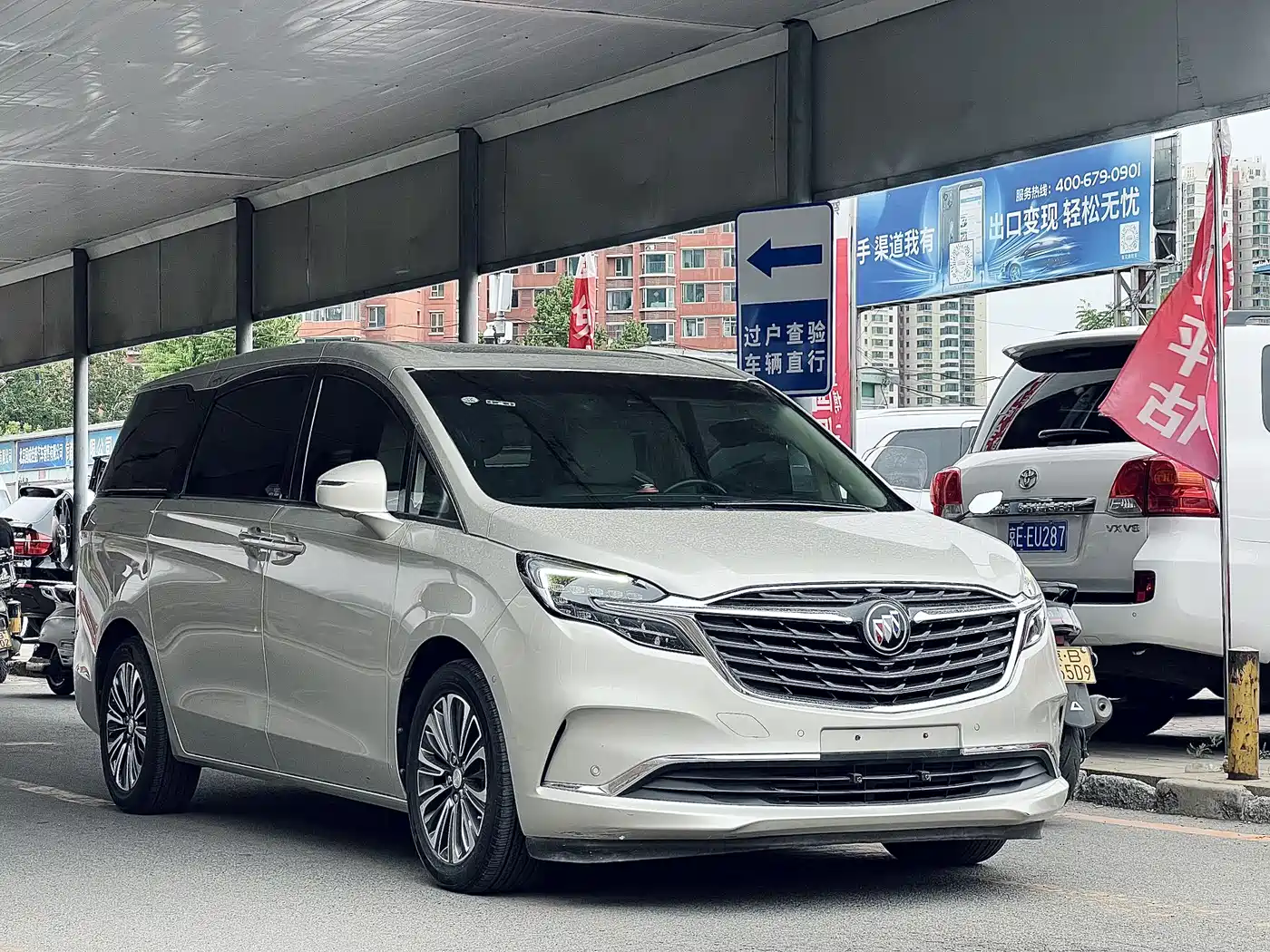 Buick GL8 2022 ES Landmark 653T Luxury
