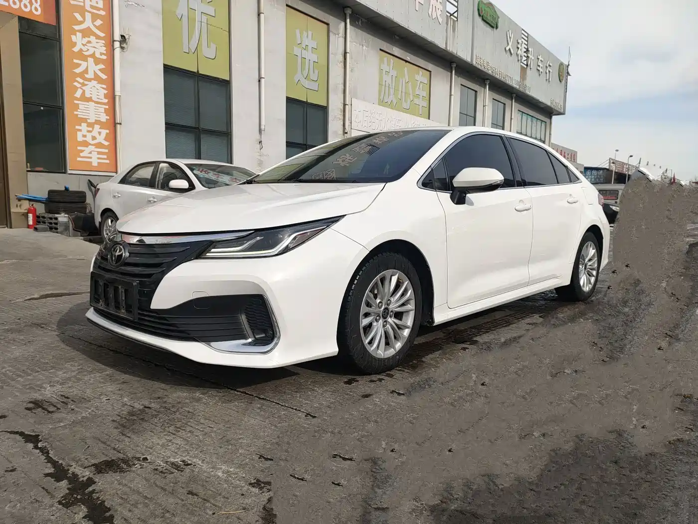 Photo 1 - Toyota Allion