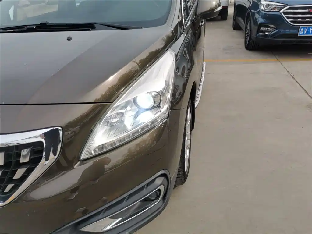 Peugeot 3008 2016 2.0L Automatic Classic Edition фото 24