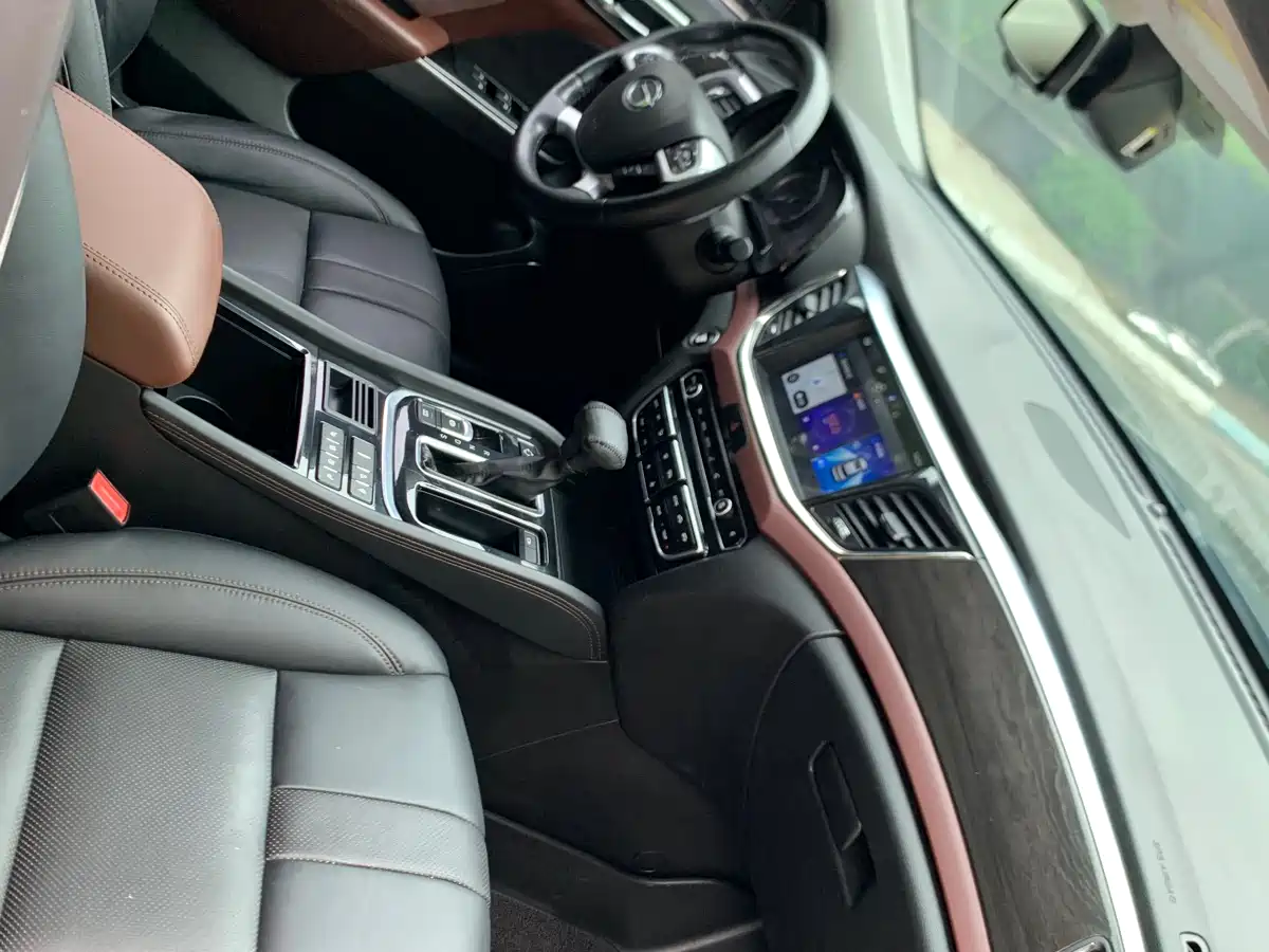GAC Trumpchi Trumpchi GS8 2017 320T 2WD Luxury Smart Connect (7-seater) фото 15