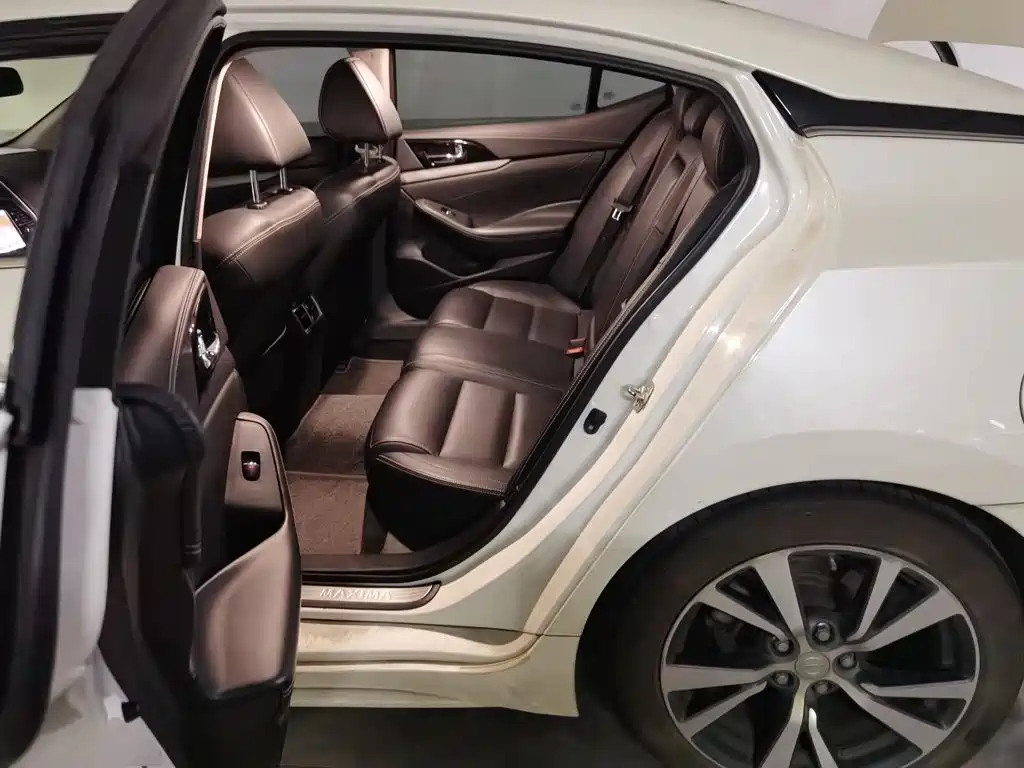 Nissan Cima 2019 2016 2.5L XL Luxury