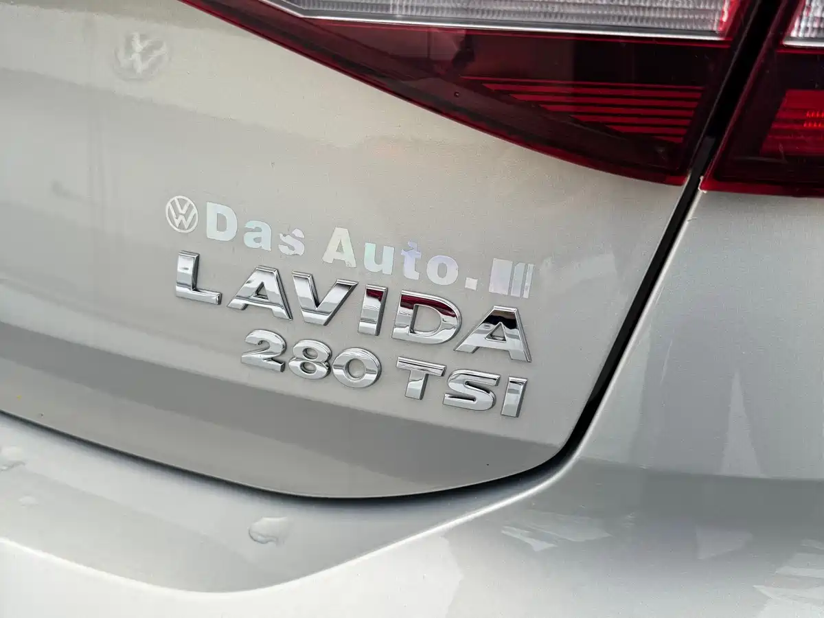 Volkswagen Lavida 2019 280TSI DSG Luxury Edition China VI фото 15