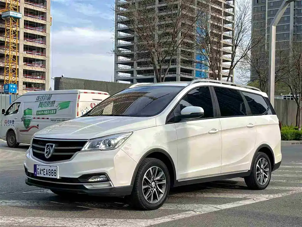 Baojun 730 2019 1.5L Manual Fashion Edition 7-Seater China VI