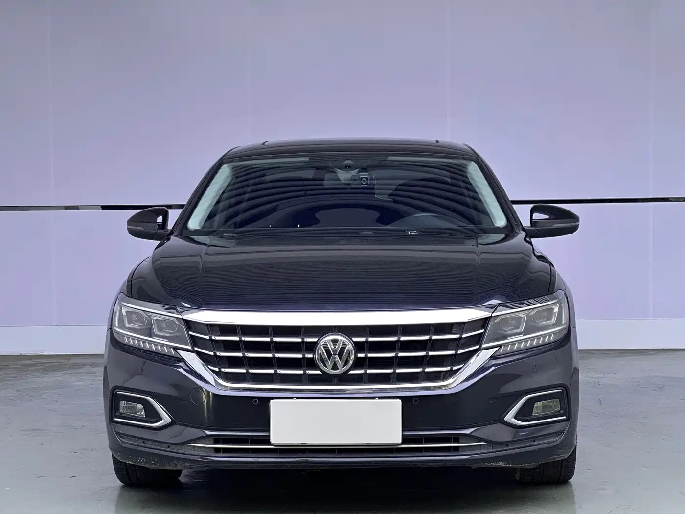 Volkswagen Passat 2020 330TSI Luxury Edition China VI фото 2