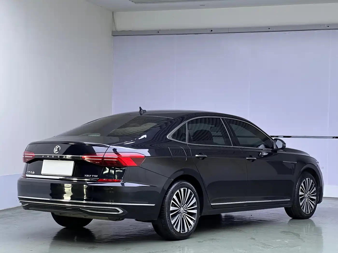 Volkswagen Passat 2020 330TSI Luxury Edition China VI фото 6